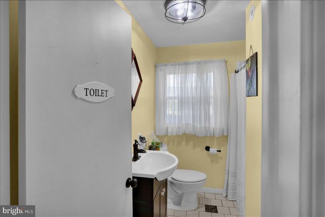 113 WALNUT RD, Hamburg, PA 19526