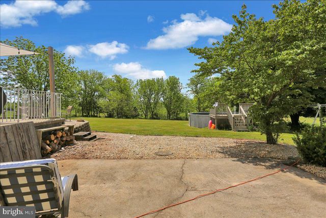 113 WALNUT RD, Hamburg, PA 19526