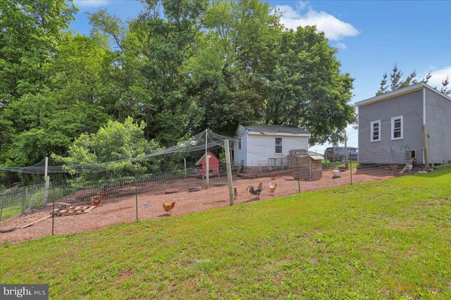 113 WALNUT RD, Hamburg, PA 19526