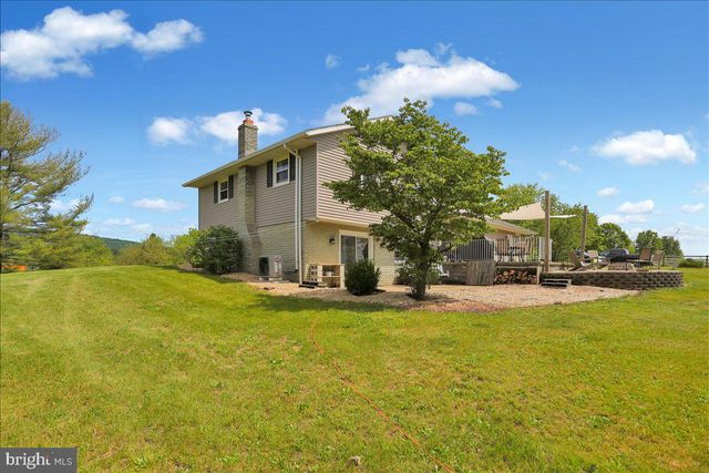 113 WALNUT RD, Hamburg, PA 19526