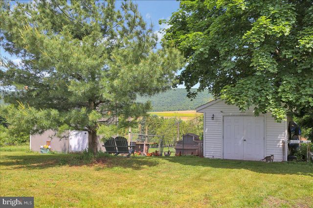 113 WALNUT RD, Hamburg, PA 19526