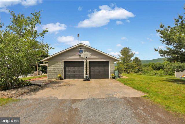 113 WALNUT RD, Hamburg, PA 19526