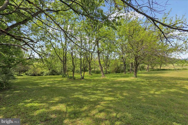 113 WALNUT RD, Hamburg, PA 19526