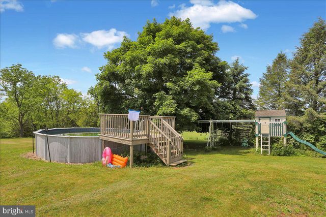 113 WALNUT RD, Hamburg, PA 19526
