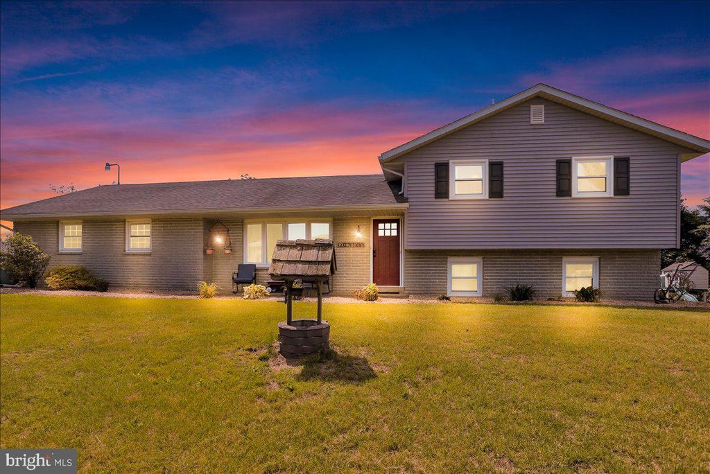 113 WALNUT RD, Hamburg, PA 19526