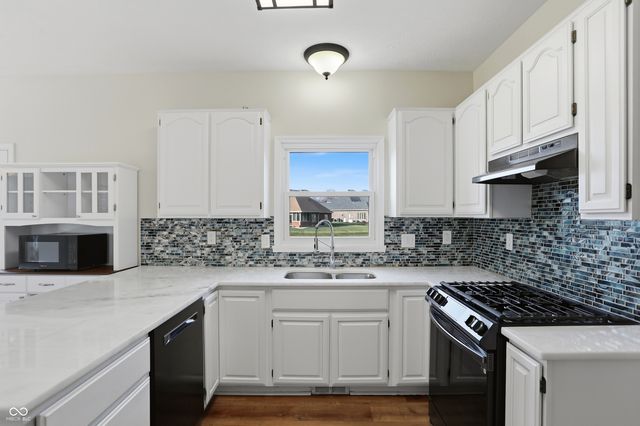 2415 Derby Drive, Shelbyville, IN 46176