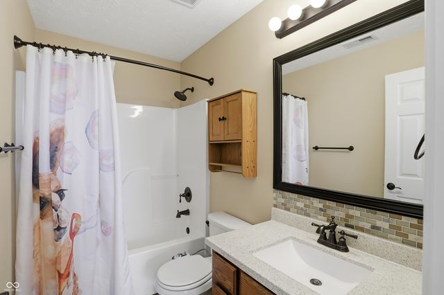 2415 Derby Drive, Shelbyville, IN 46176