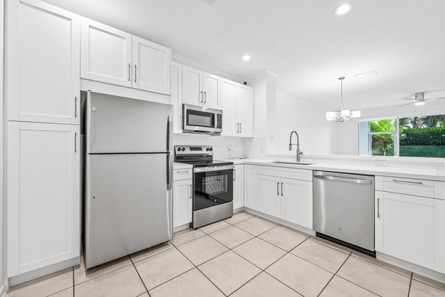 8024 Briantea Drive, Boynton Beach, FL 33472