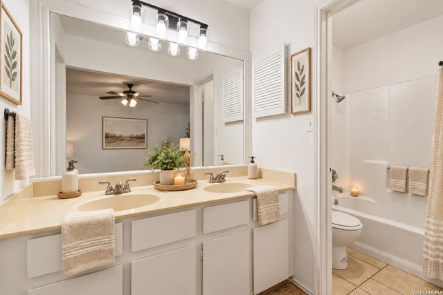 9222 Ridge Climb, San Antonio, TX 78250