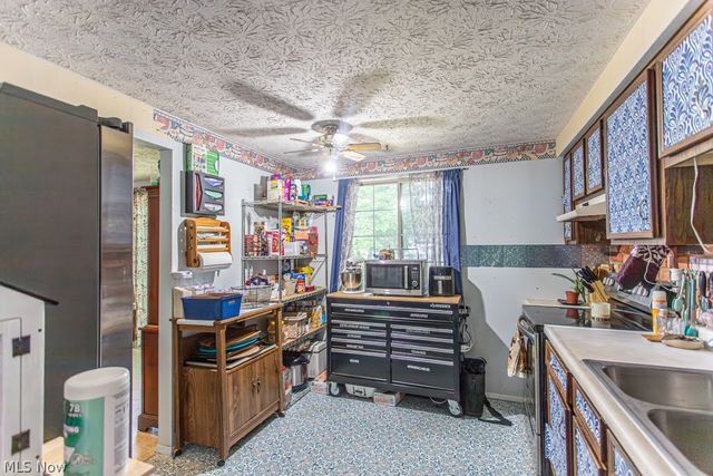 7764 Micawber Road NE, Warren, OH 44484
