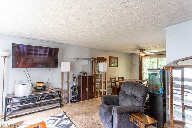 7764 Micawber Road NE, Warren, OH 44484