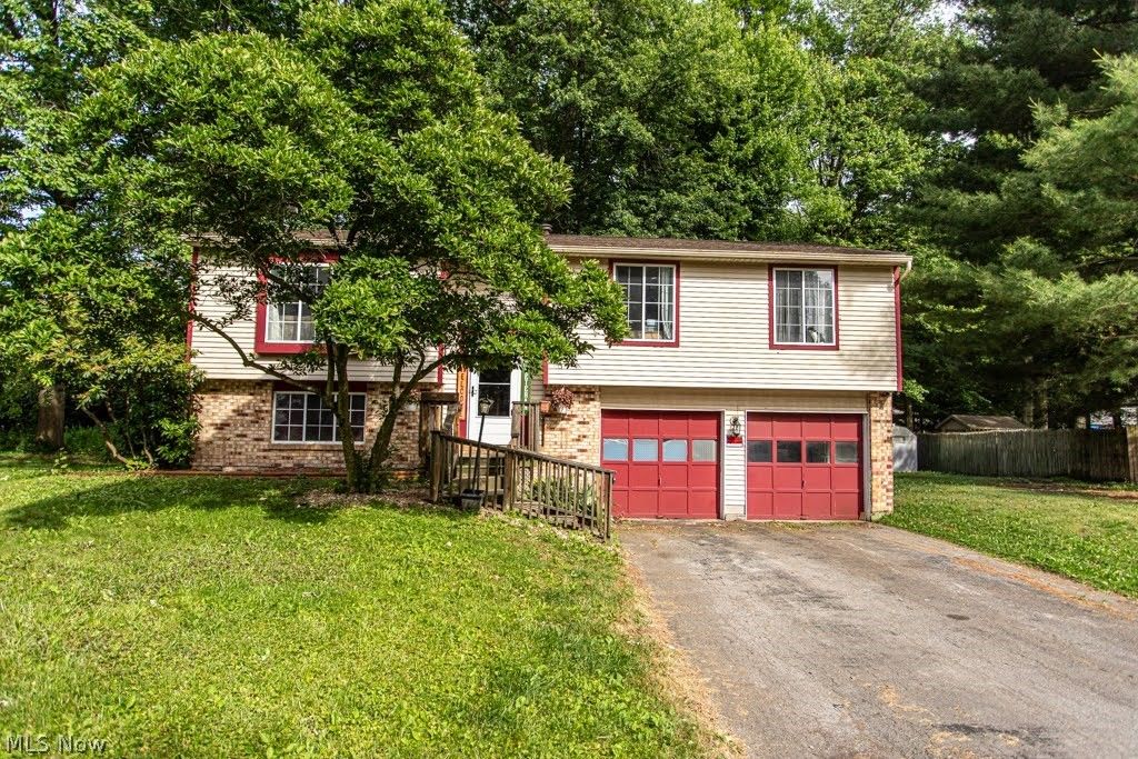 7764 Micawber Road NE, Warren, OH 44484