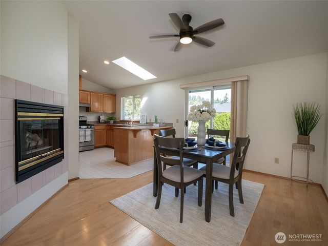 21804 SE 238th Street, Maple Valley, WA 98038