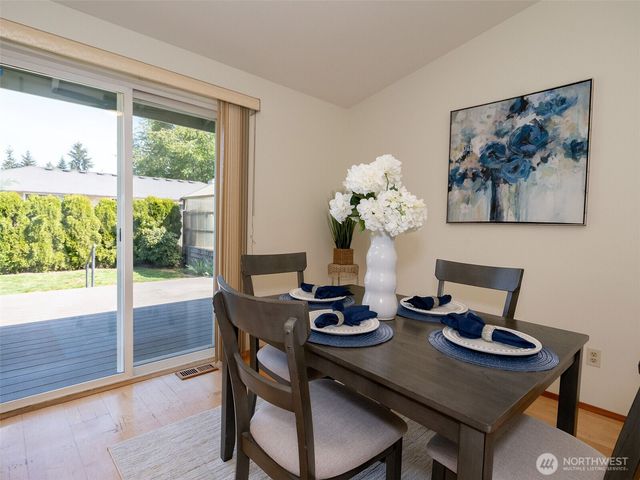 21804 SE 238th Street, Maple Valley, WA 98038