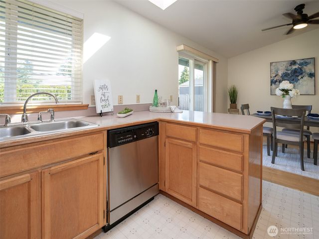 21804 SE 238th Street, Maple Valley, WA 98038