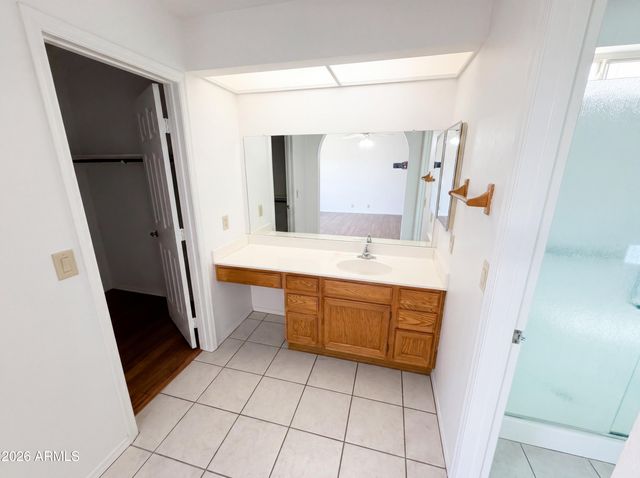 9207 W KERRY Lane, Peoria, AZ 85382