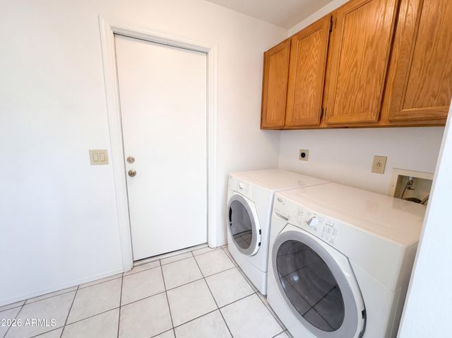 9207 W KERRY Lane, Peoria, AZ 85382