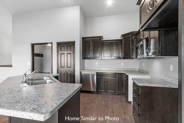 1262 PUTNAM DRIVE, Pulaski, WI 54162