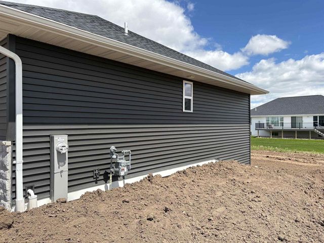 1262 PUTNAM DRIVE, Pulaski, WI 54162