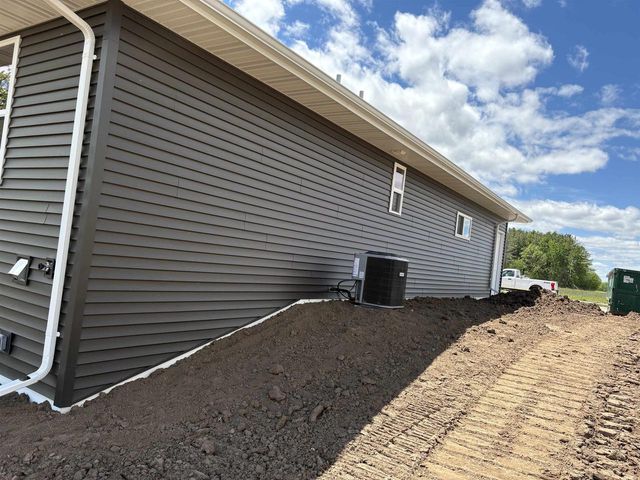 1262 PUTNAM DRIVE, Pulaski, WI 54162