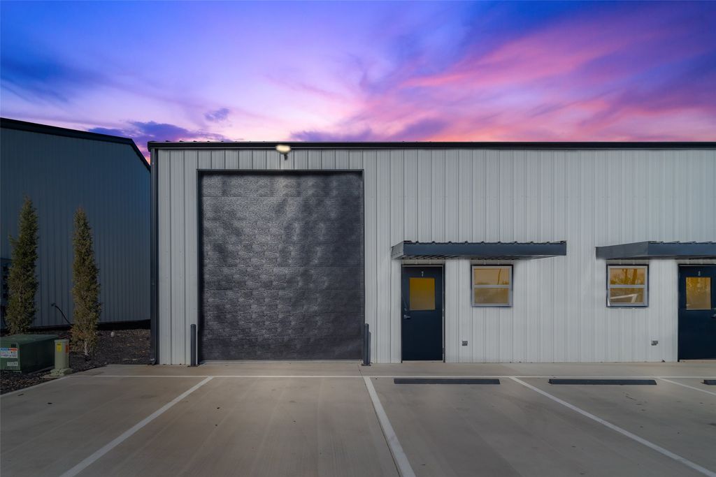 14333 FM 121 Highway, Van Alstyne, TX 75495