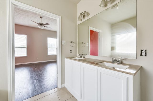3122 Palacious Falls Lane, Katy, TX 77449