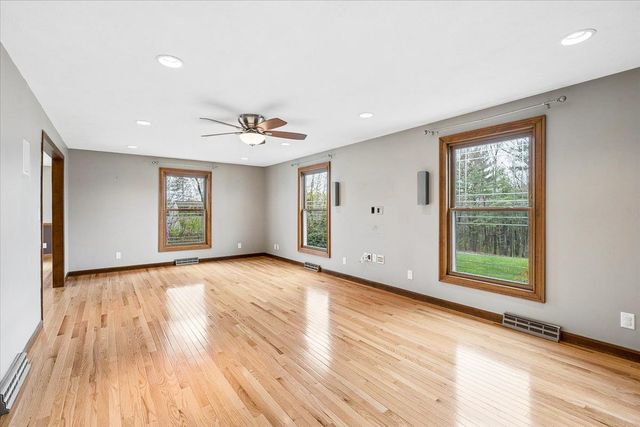 98 Musquash Road, Hudson, NH 03051