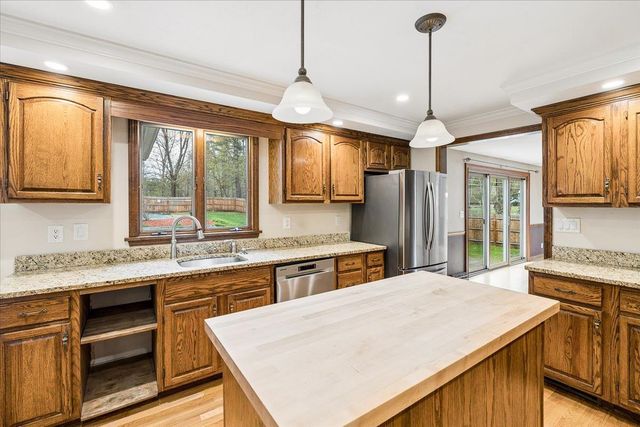 98 Musquash Road, Hudson, NH 03051