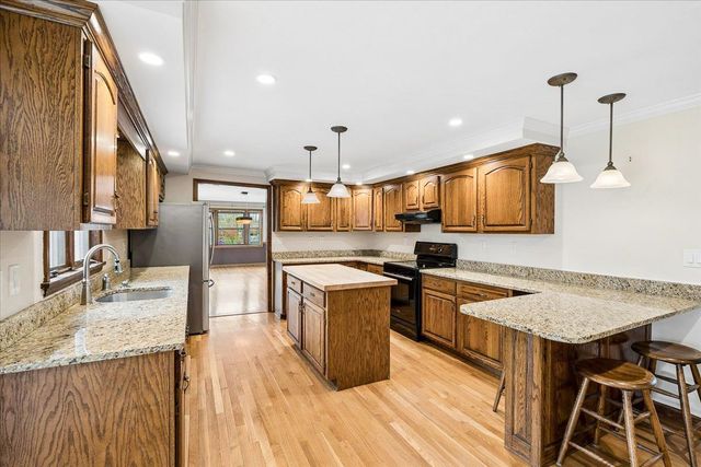 98 Musquash Road, Hudson, NH 03051