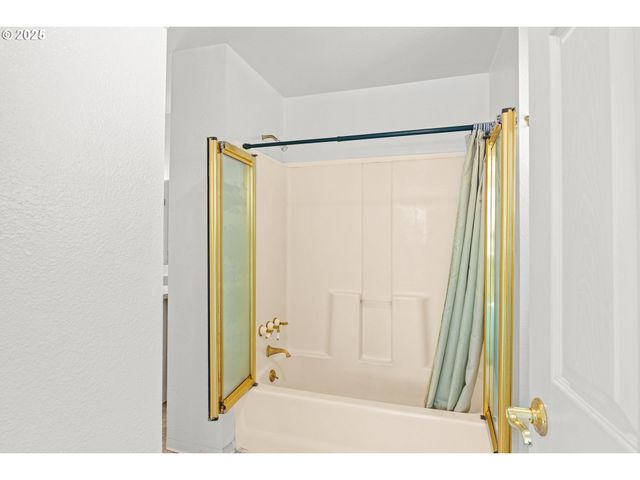 91424 N BANK Ln, Coquille, OR 97423