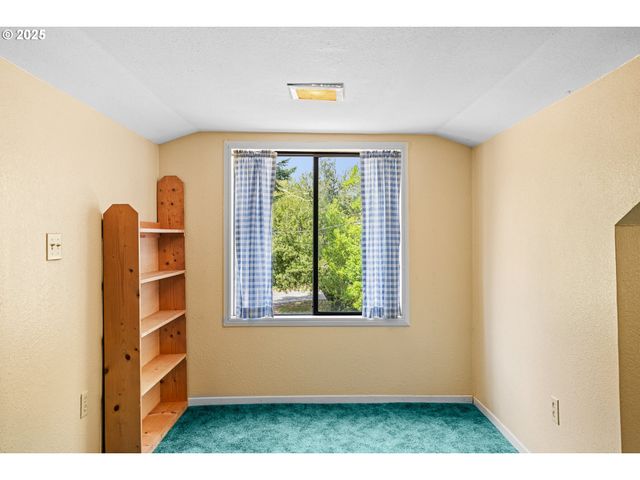 91424 N BANK Ln, Coquille, OR 97423