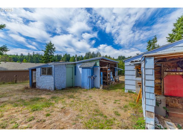 91424 N BANK Ln, Coquille, OR 97423