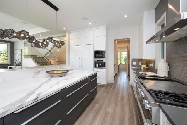 1335 N Lemon Avenue, Menlo Park, CA 94025