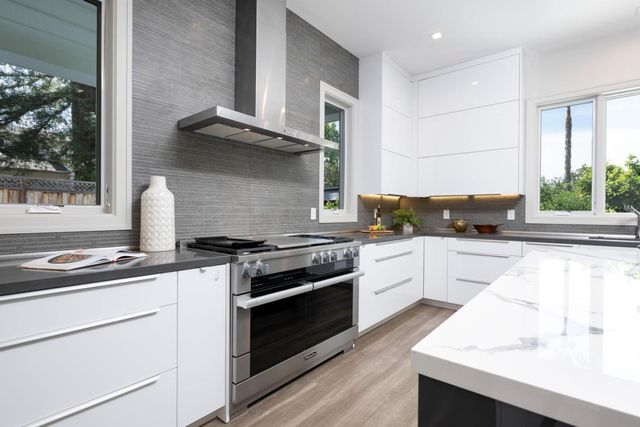 1335 N Lemon Avenue, Menlo Park, CA 94025