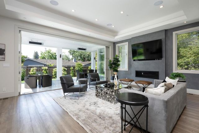 1335 N Lemon Avenue, Menlo Park, CA 94025