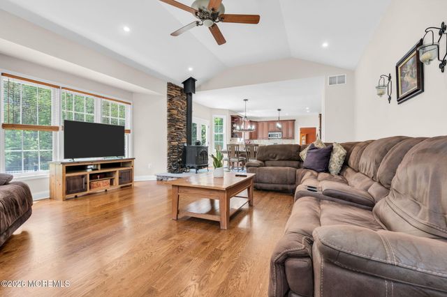 23 Success Place, New Egypt, NJ 08533