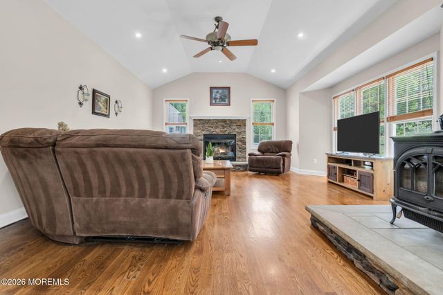 23 Success Place, New Egypt, NJ 08533