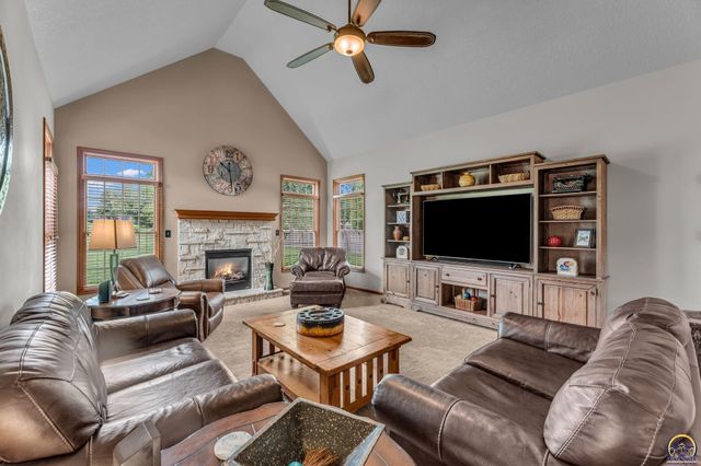 3833 SW Ambassador PL, Topeka, KS 66610