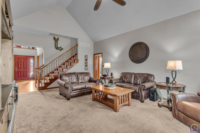 3833 SW Ambassador PL, Topeka, KS 66610