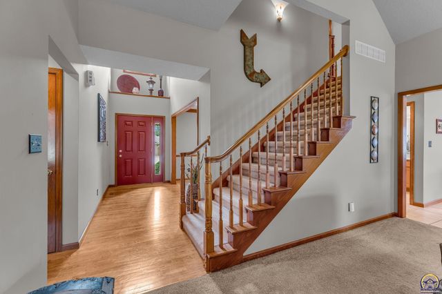 3833 SW Ambassador PL, Topeka, KS 66610