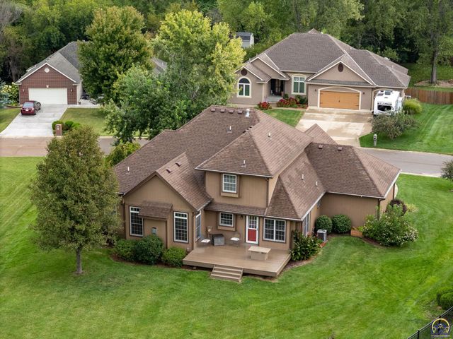 3833 SW Ambassador PL, Topeka, KS 66610