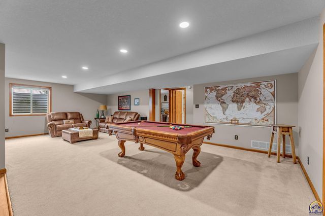 3833 SW Ambassador PL, Topeka, KS 66610