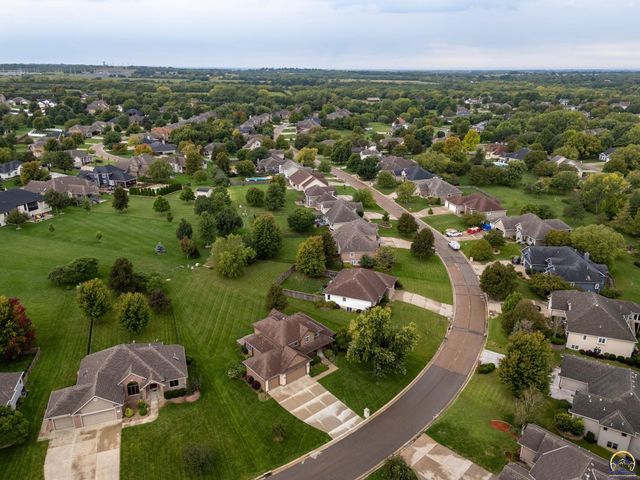 3833 SW Ambassador PL, Topeka, KS 66610