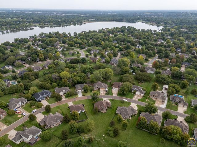 3833 SW Ambassador PL, Topeka, KS 66610