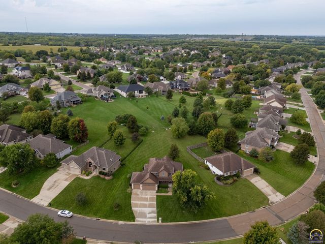 3833 SW Ambassador PL, Topeka, KS 66610