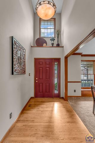 3833 SW Ambassador PL, Topeka, KS 66610