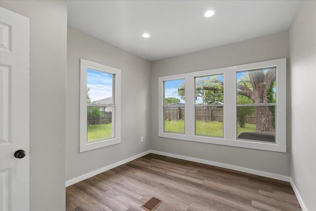 1565 S PARKWAY PKY E, Memphis, TN 38106