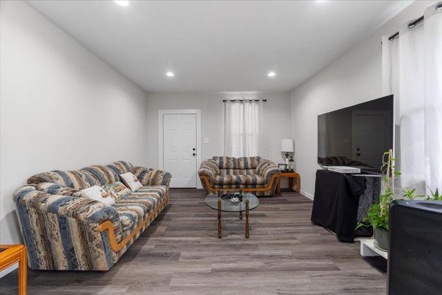 1565 S PARKWAY PKY E, Memphis, TN 38106