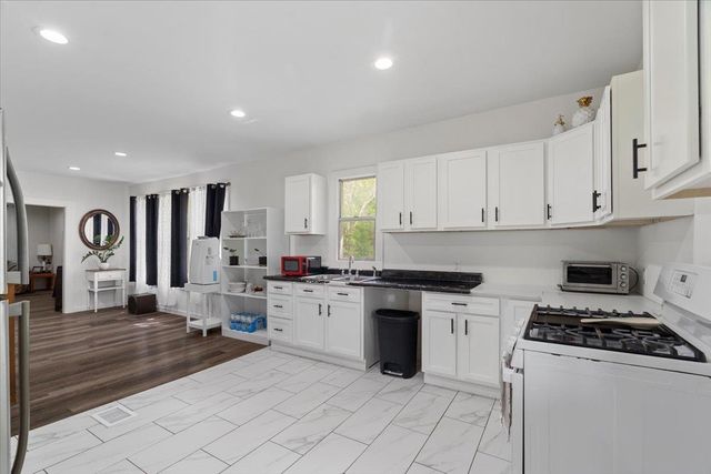 1565 S PARKWAY PKY E, Memphis, TN 38106