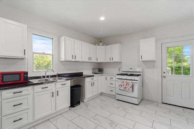 1565 S PARKWAY PKY E, Memphis, TN 38106